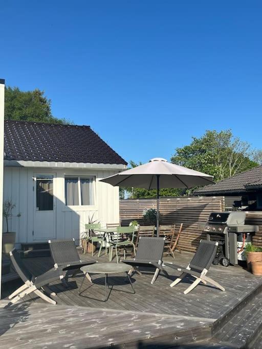 Spacious Modern In Close Proximity To Ons Villaer
