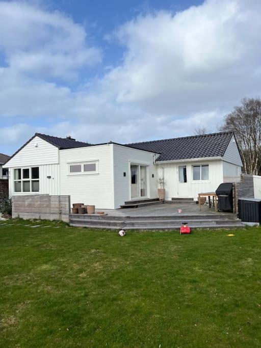 Spacious Modern In Close Proximity To Ons